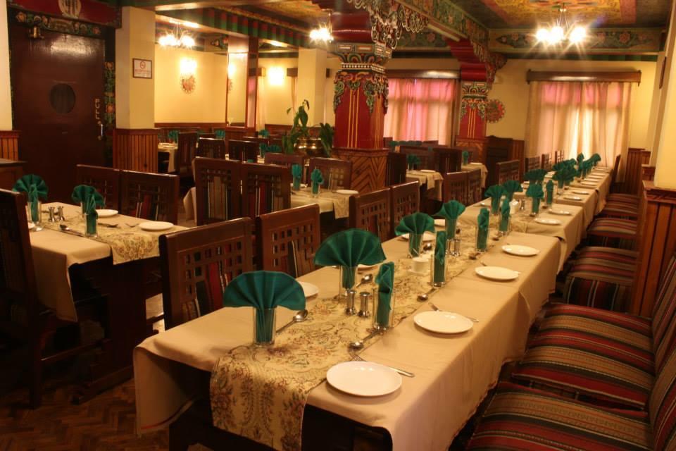 Hotel Tibet Гангток Екстериор снимка